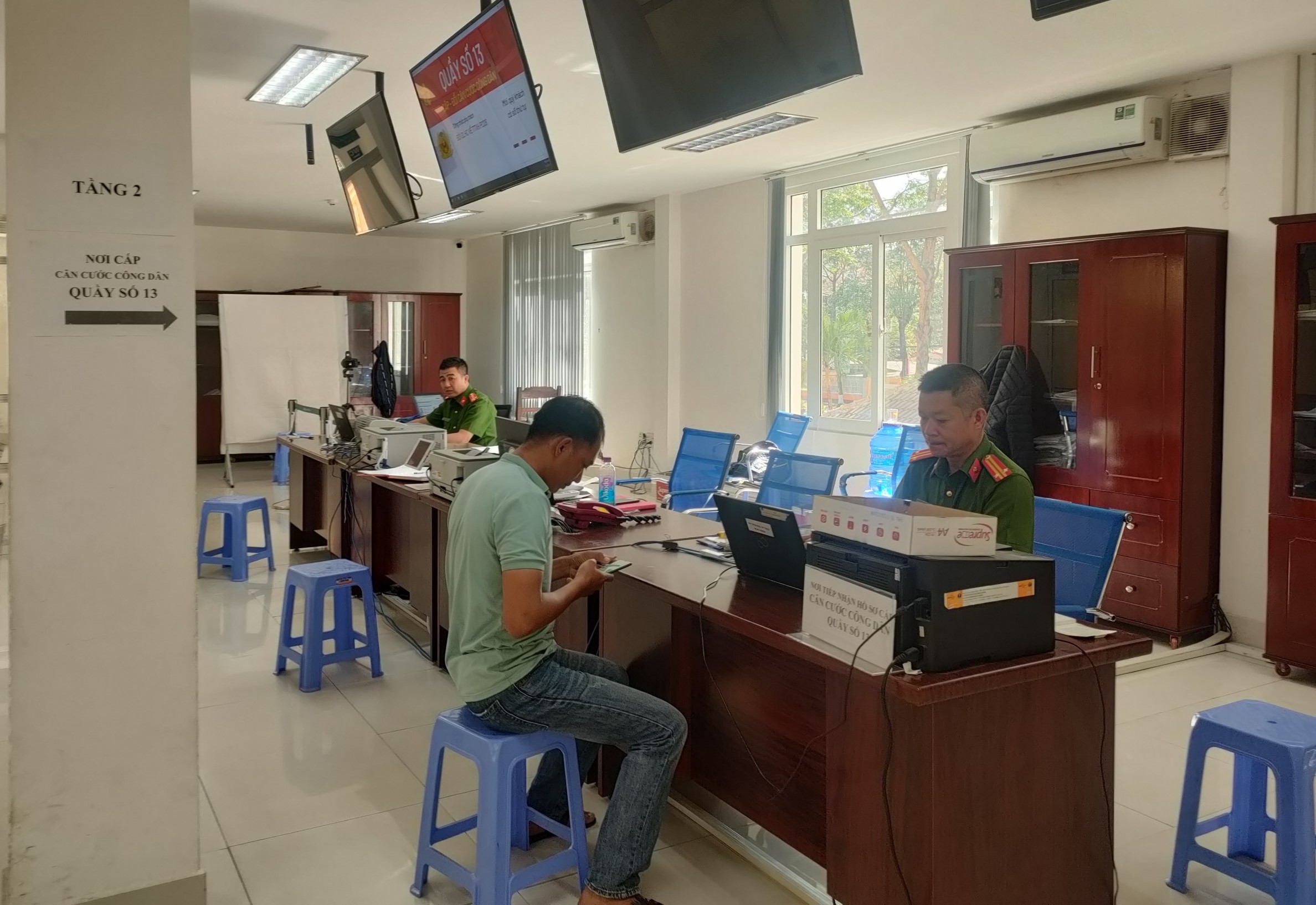 Tuyệt đối không được sử dụng và yêu cầu người dân xuất trình giấy Xác nhận thông tin về cư trú khi thực hiện thủ tục hành chính, cung cấp dịch vụ công